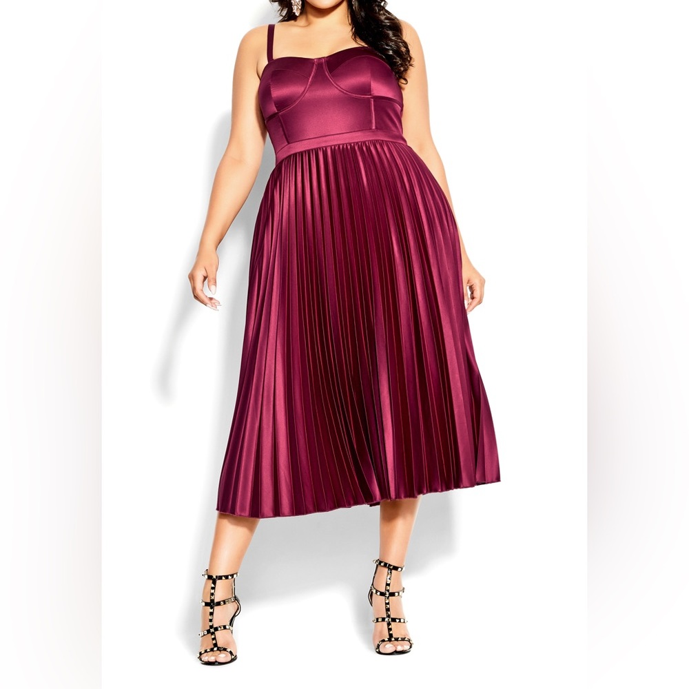 City Chic Ahanna Dress in Magenta